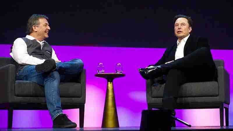 Elon Musk at, tags: community notes - upload.wikimedia.org